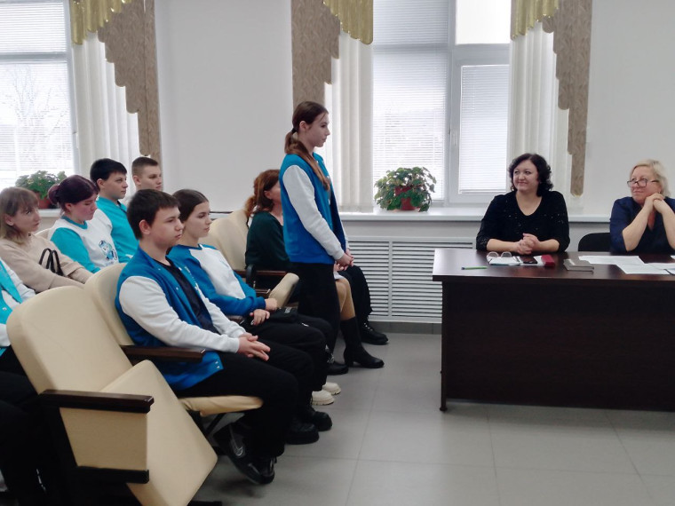 Встреча учеников с главой Краснояружского района Миськовым А.Е..